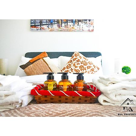 City Centre Apartment Close To Ascot & Legoland Sleep Upto 4 Guests - Parking On Request! Бракнелл Екстер'єр фото
