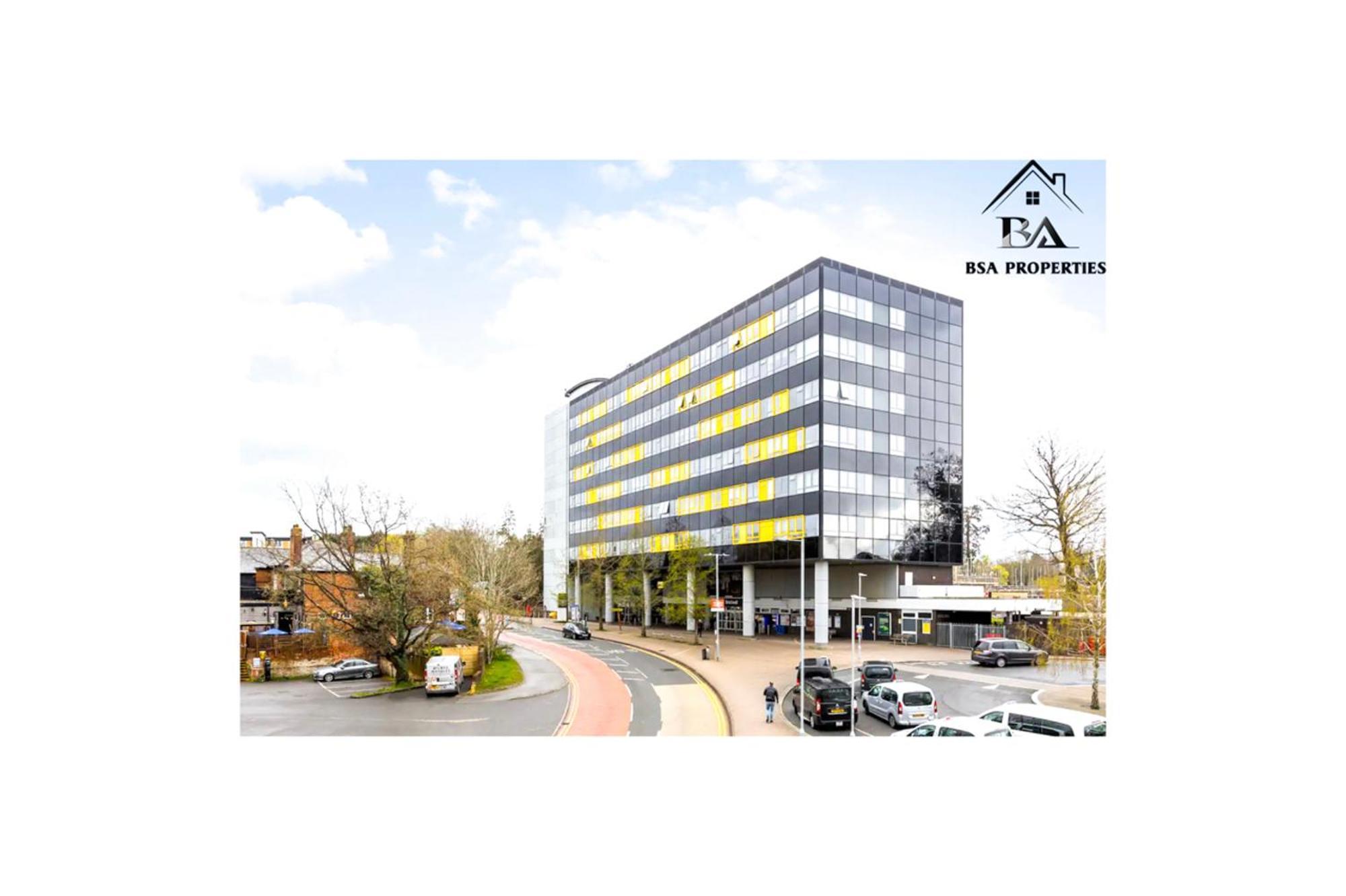City Centre Apartment Close To Ascot & Legoland Sleep Upto 4 Guests - Parking On Request! Бракнелл Екстер'єр фото