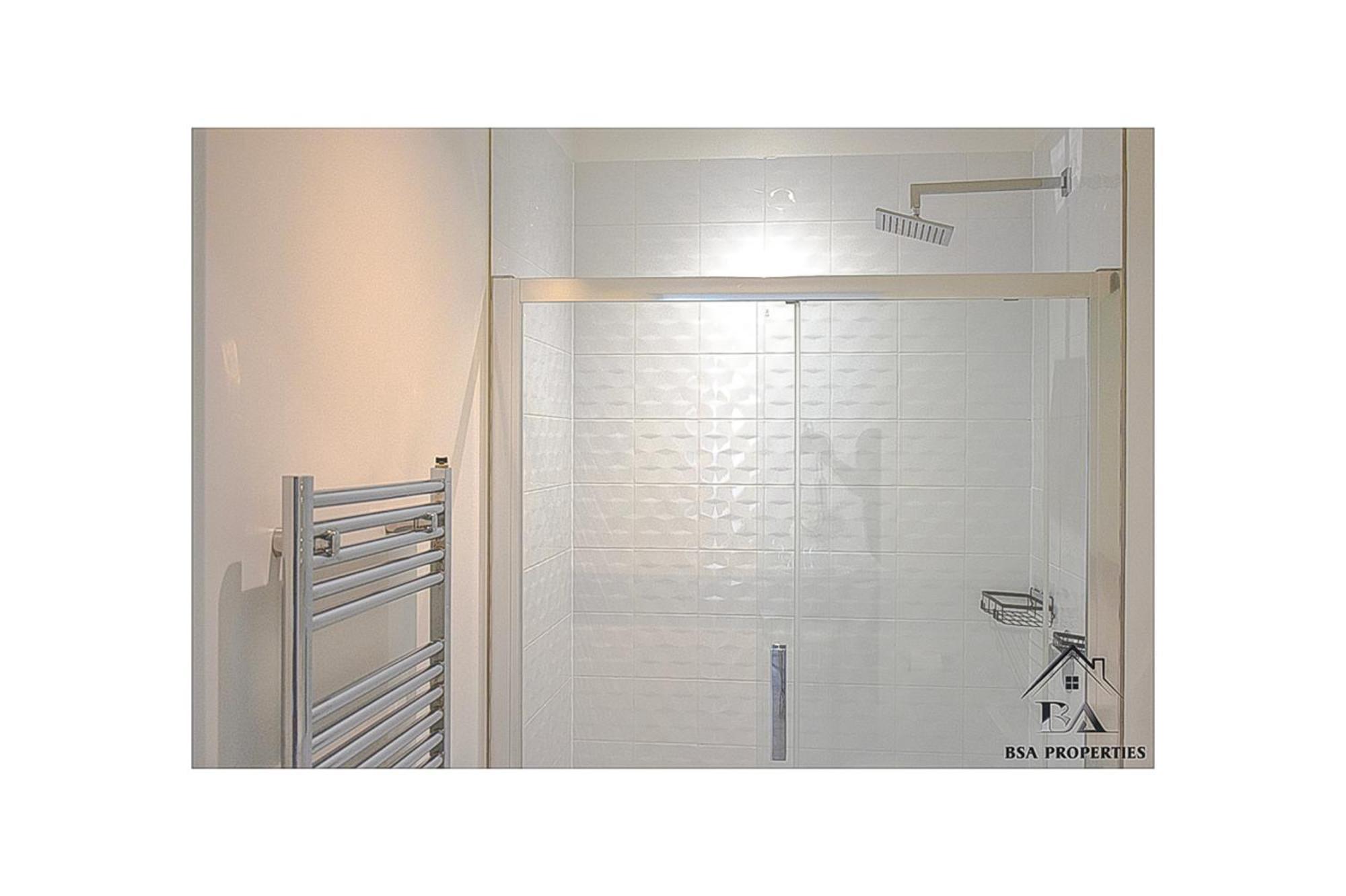 City Centre Apartment Close To Ascot & Legoland Sleep Upto 4 Guests - Parking On Request! Бракнелл Екстер'єр фото