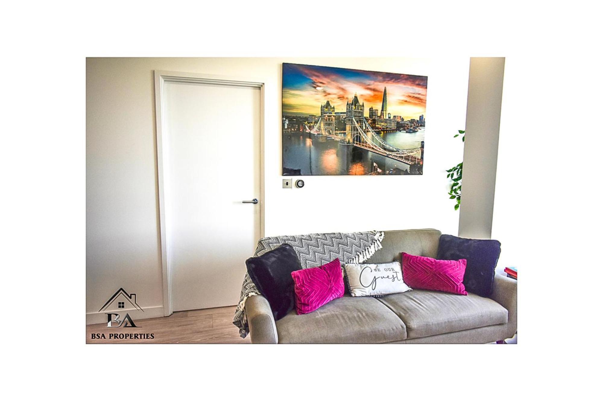 City Centre Apartment Close To Ascot & Legoland Sleep Upto 4 Guests - Parking On Request! Бракнелл Екстер'єр фото