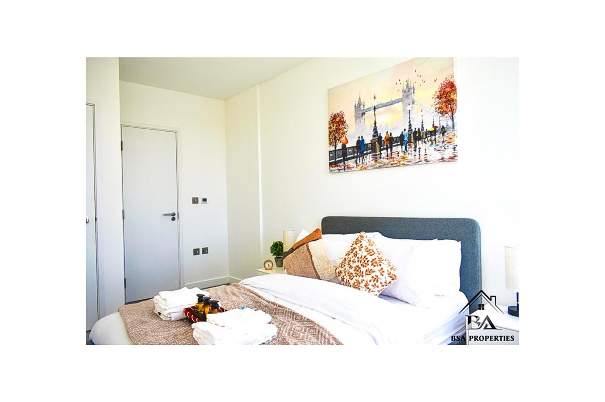 City Centre Apartment Close To Ascot & Legoland Sleep Upto 4 Guests - Parking On Request! Бракнелл Екстер'єр фото