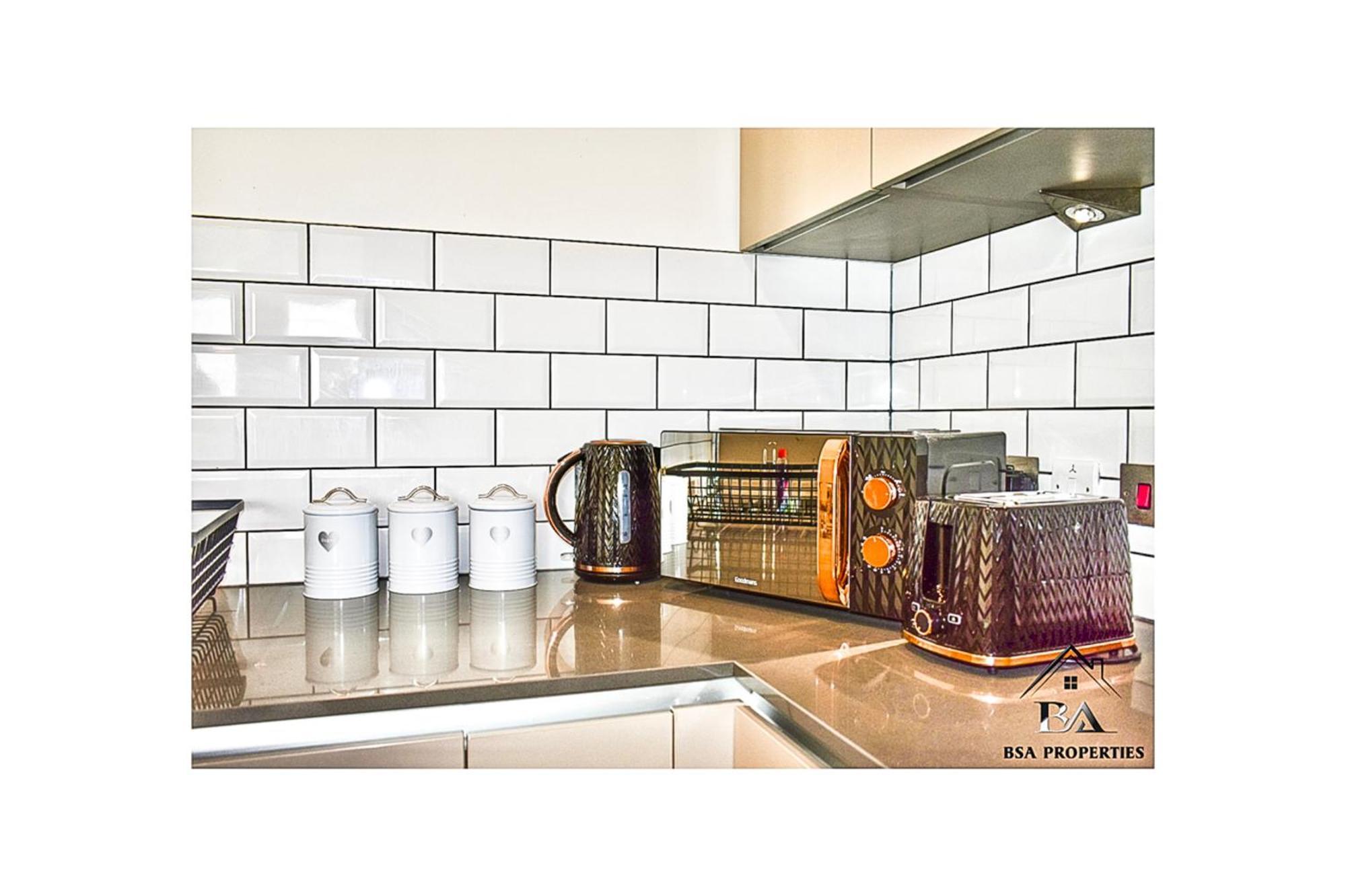 City Centre Apartment Close To Ascot & Legoland Sleep Upto 4 Guests - Parking On Request! Бракнелл Екстер'єр фото